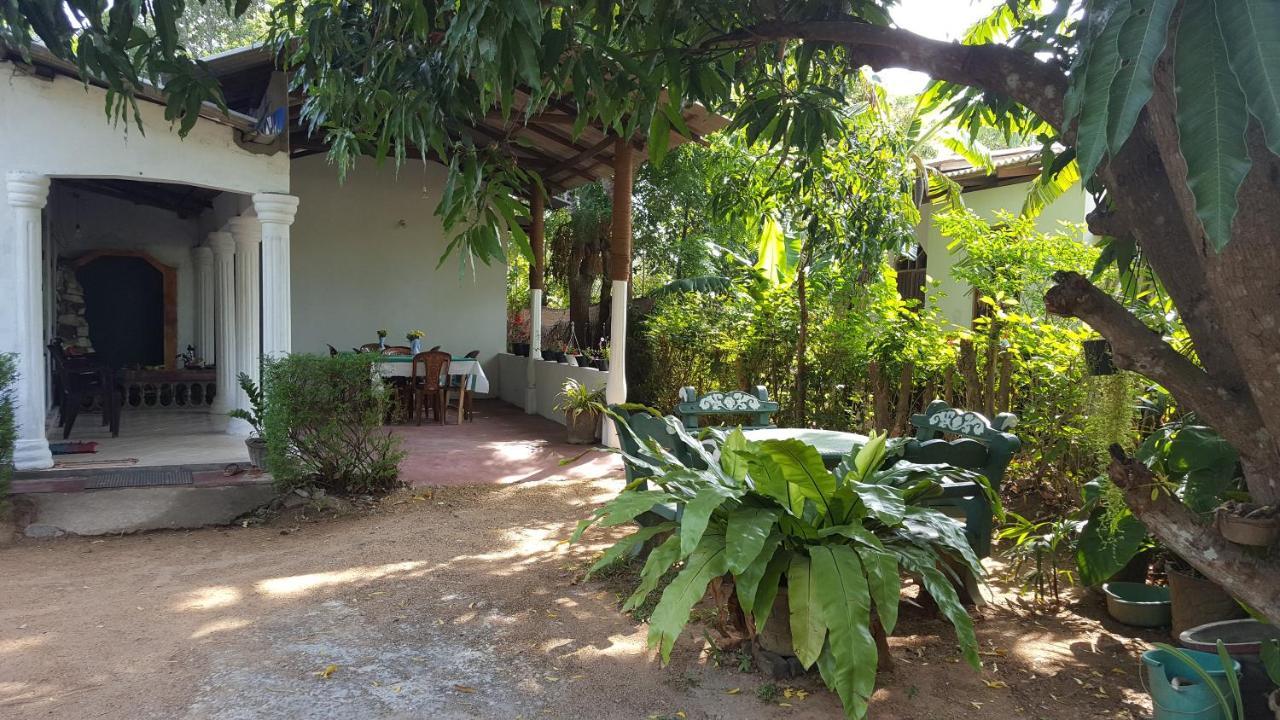 Hello Home Stay Habarana Exterior photo